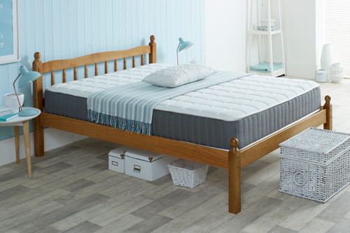 Traditional Pine Bed